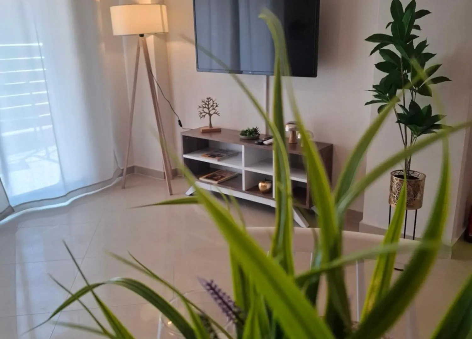 Bright Elegance #Dterra Apartments# Saloniki 0*,